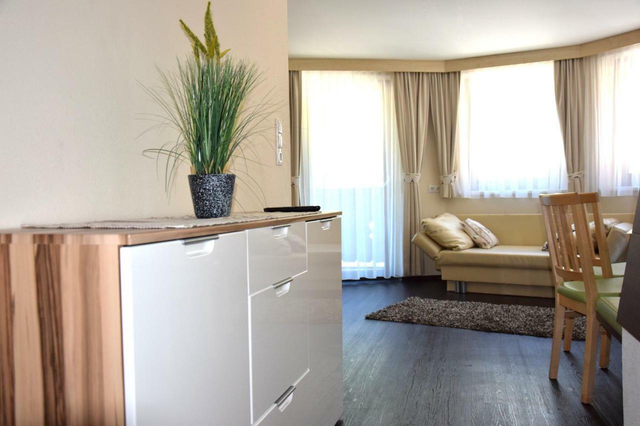 A CASA Bernstein Apartment Solden Luaran gambar